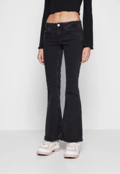 BDG Urban Outfitters Low Rise Flare - Jean Flare - Black