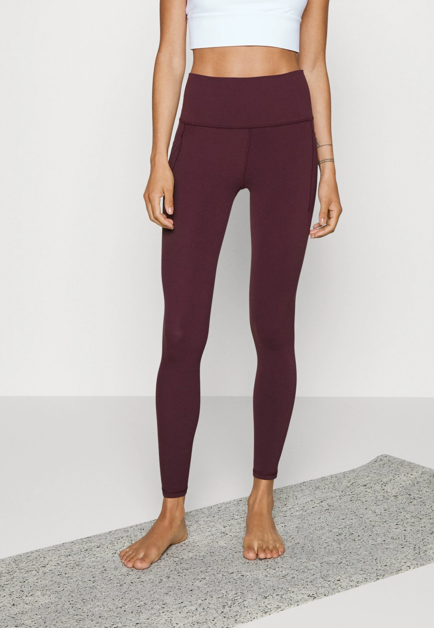 Athleta Salutation Stash - Collants - Spiced Cabernet
