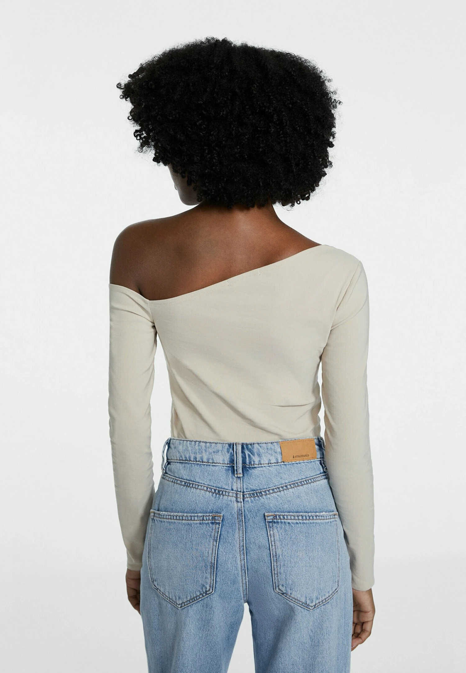 Stradivarius Long Sleeve With Asymmetric Neckline - T-Shirt Ă Manches Longues - Stone â Image 3