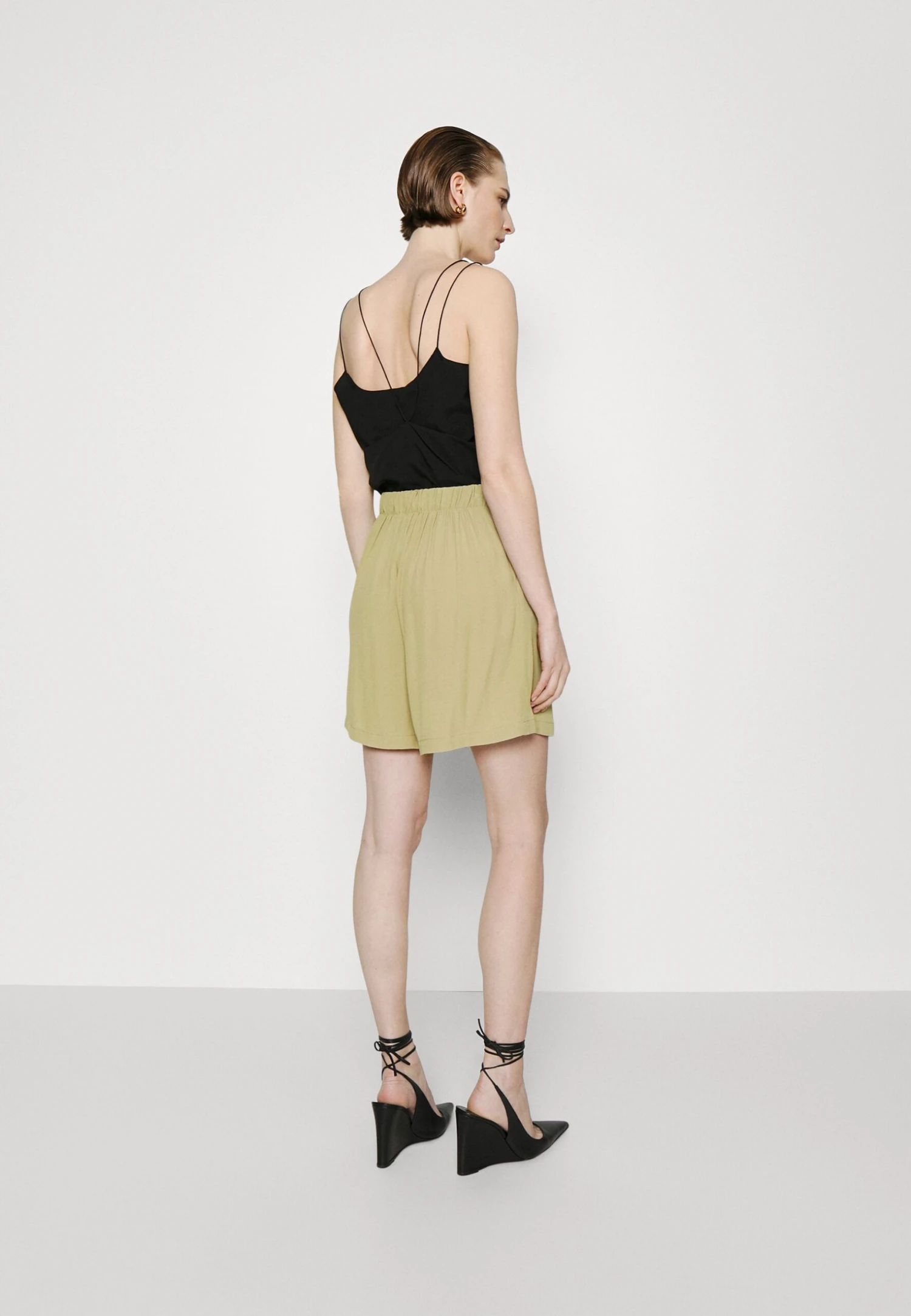 Bruuns Bazaar Lilli Daphne - Short - Sponge â Image 3