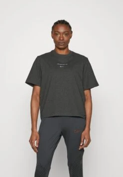 Nike Performance Liverpool Fearless Tee - T-Shirt Imprimé - Charcoal Heathr