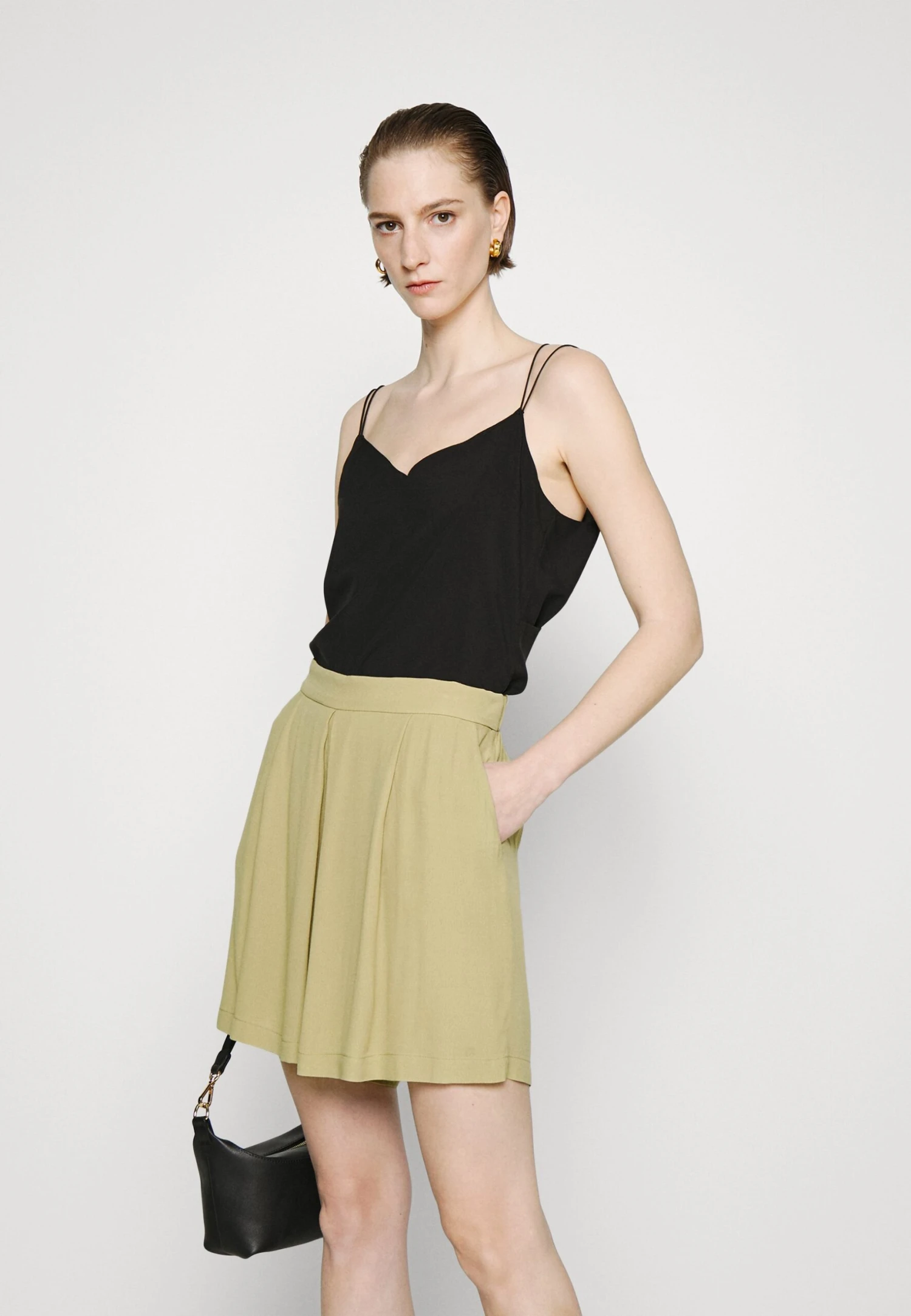 Bruuns Bazaar Lilli Daphne - Short - Sponge â Image 4