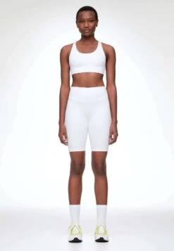 Oysho Comfortlux High-Rise Cycle  - Short - White