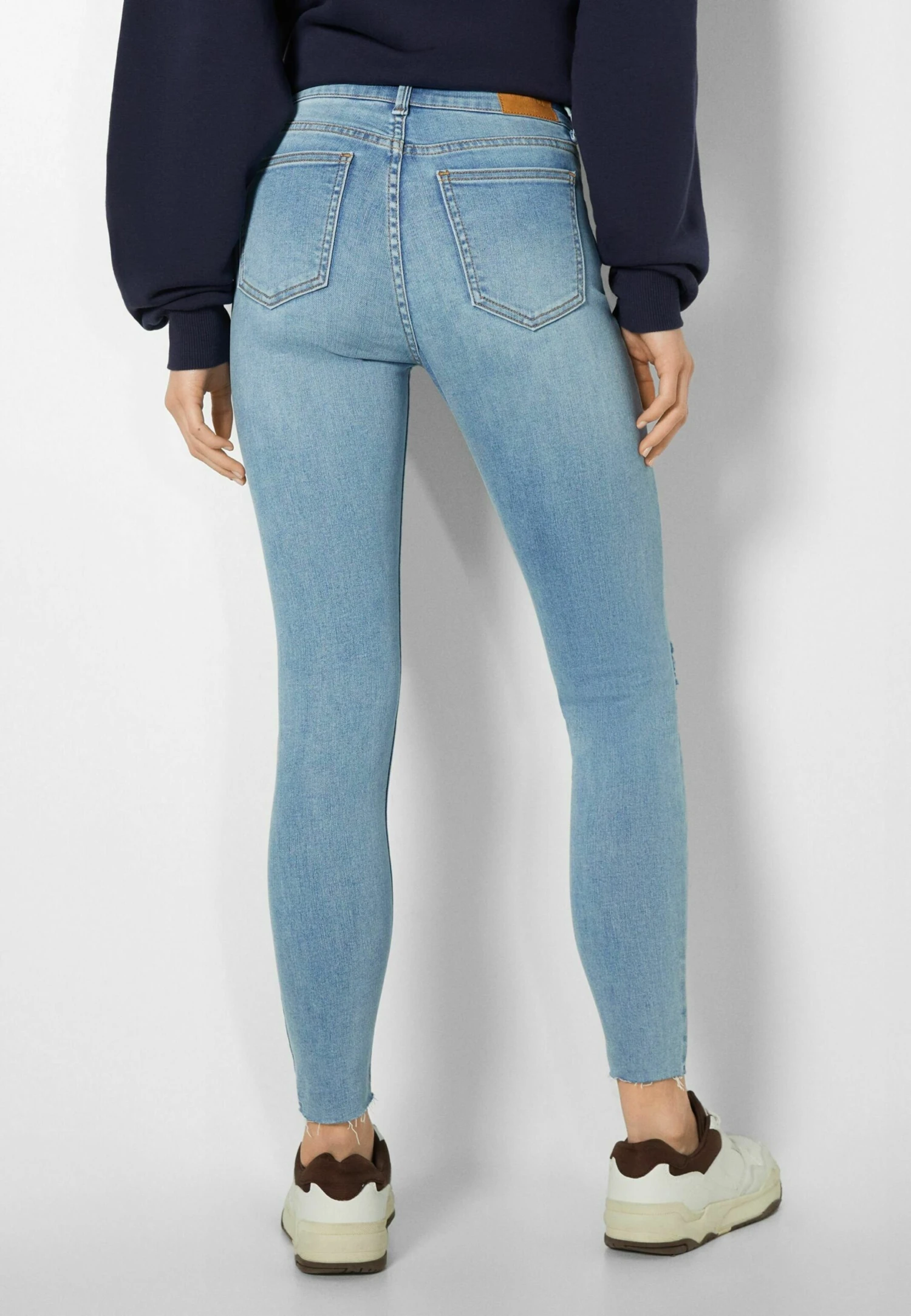 BERSHKA Vintage - Jeans Skinny - Light Blue Denim â Image 2