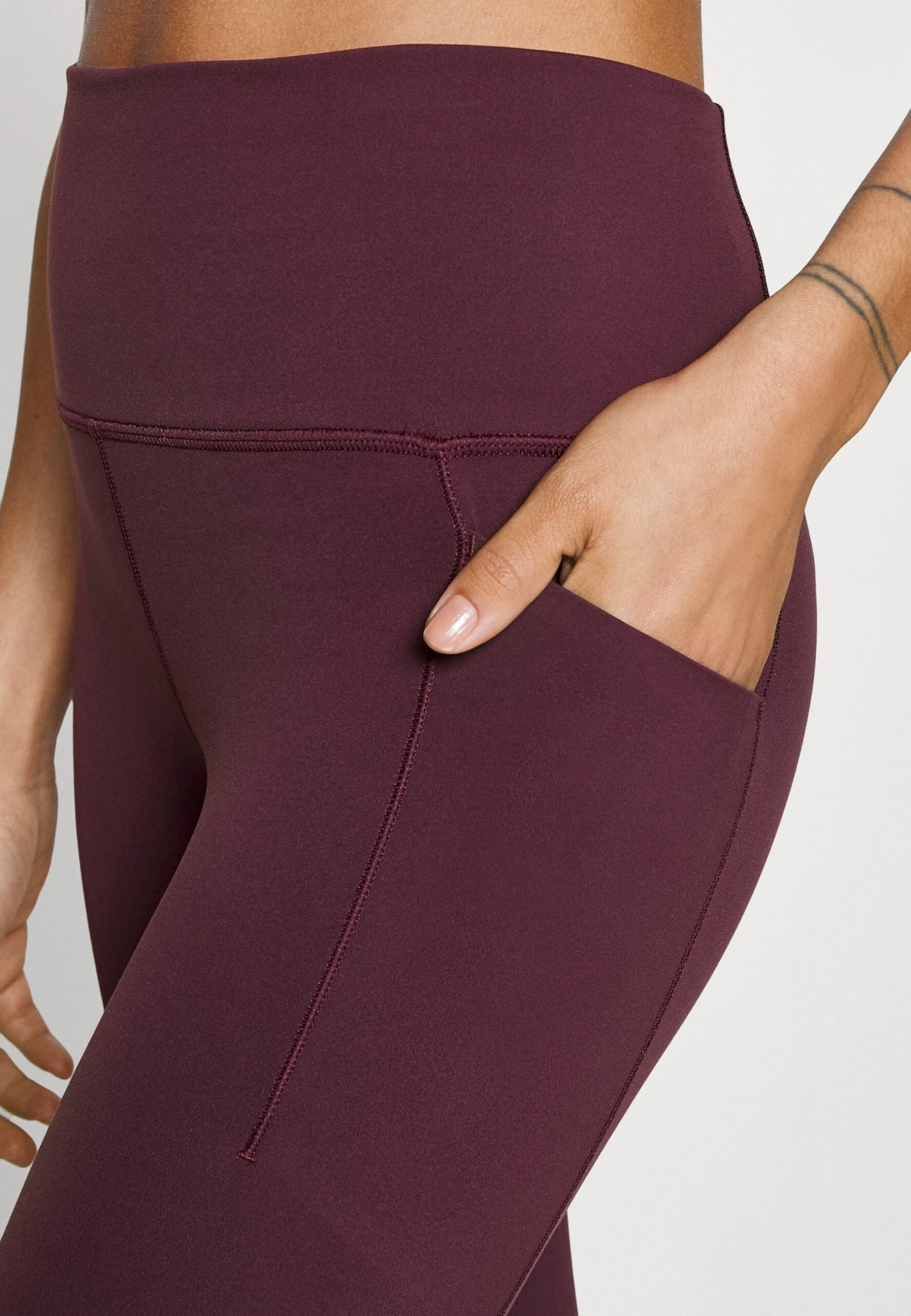 Athleta Salutation Stash - Collants - Spiced Cabernet â Image 5