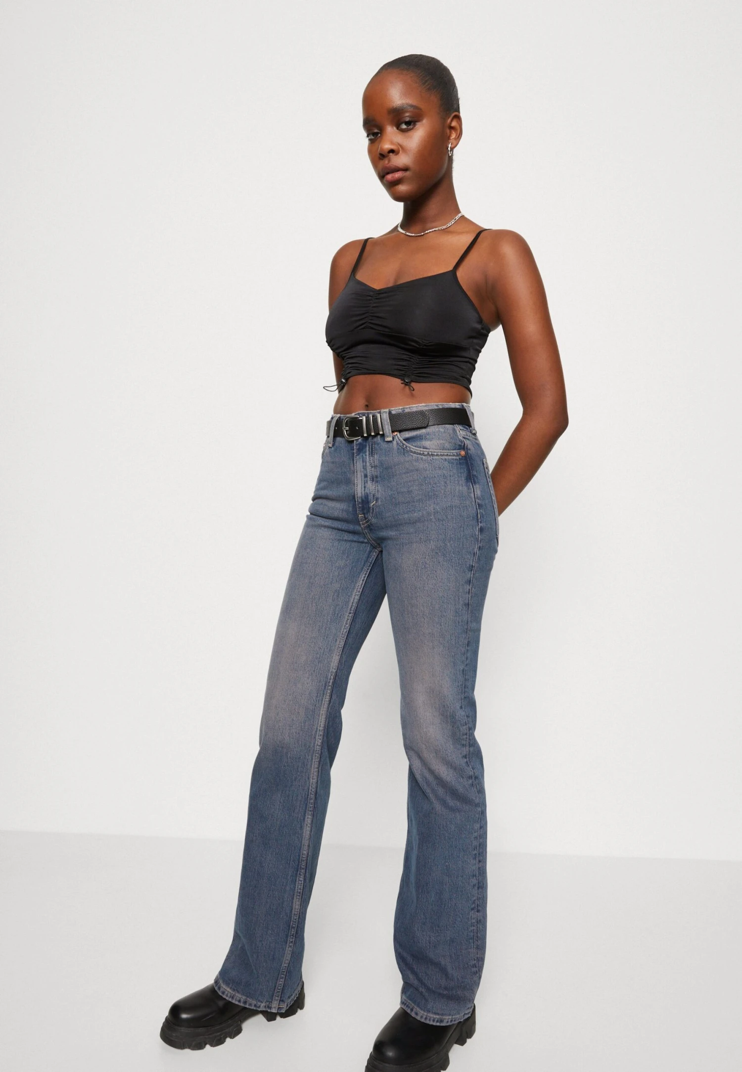 WEEKDAY Glow High - Jean Flare - Blue Medium Dusty â Image 4